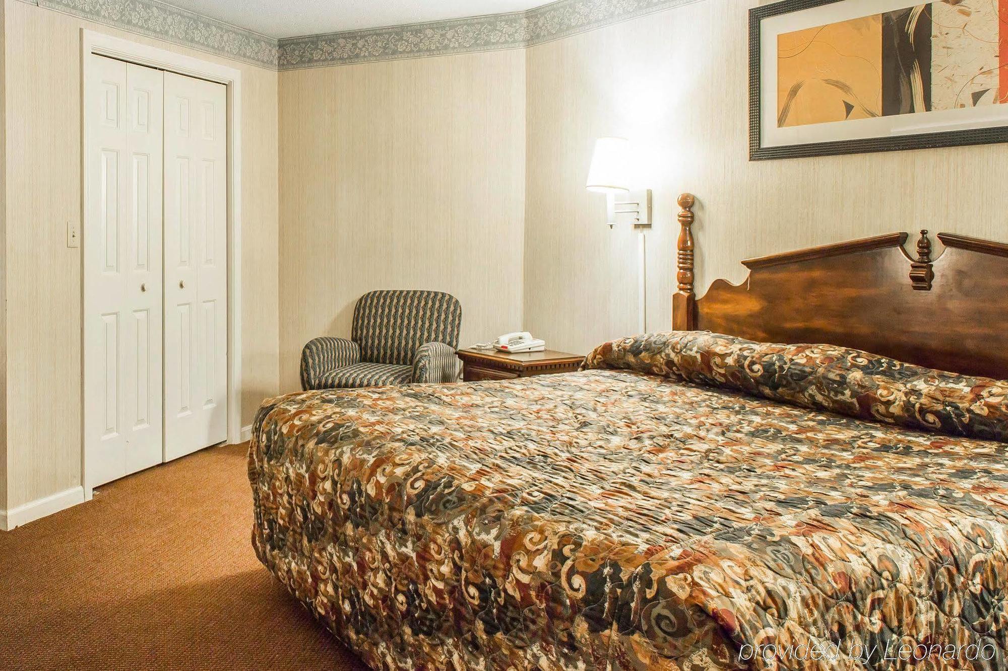Econo Lodge Inn & Suites Groton Eksteriør bilde