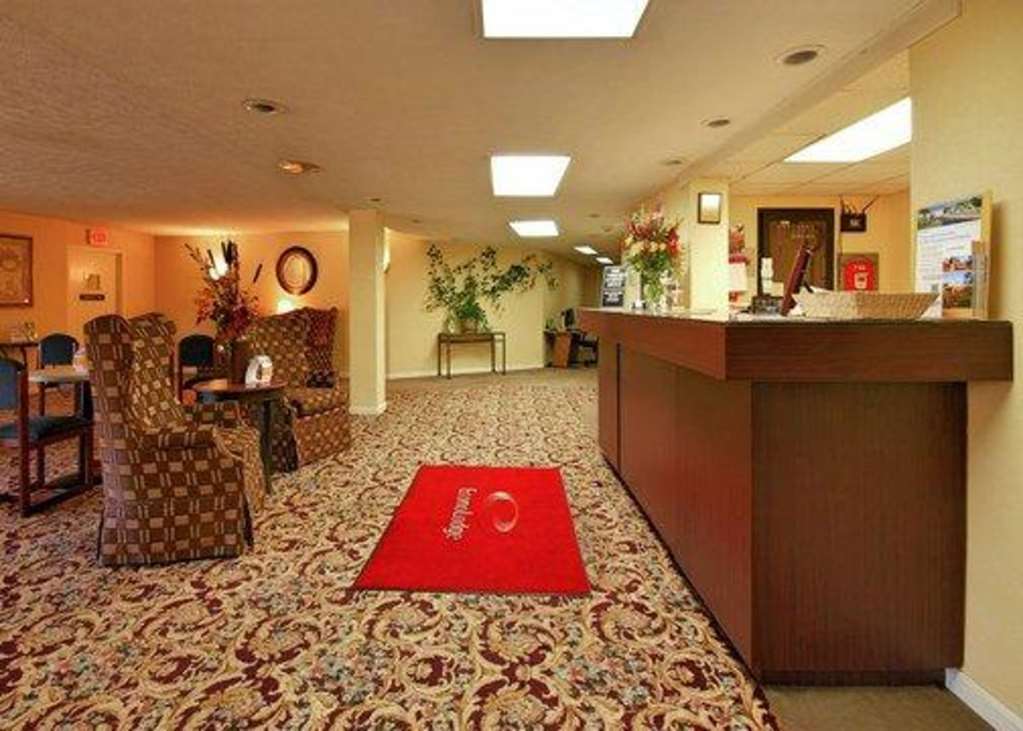 Econo Lodge Inn & Suites Groton Interiør bilde