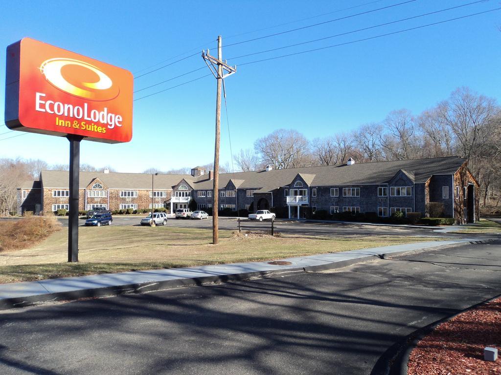 Econo Lodge Inn & Suites Groton Eksteriør bilde