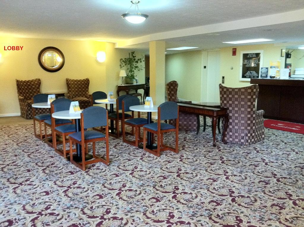 Econo Lodge Inn & Suites Groton Eksteriør bilde